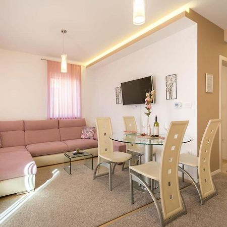 Apartment Sara - Free Parking For 2 Cars Zagreb Buitenkant foto